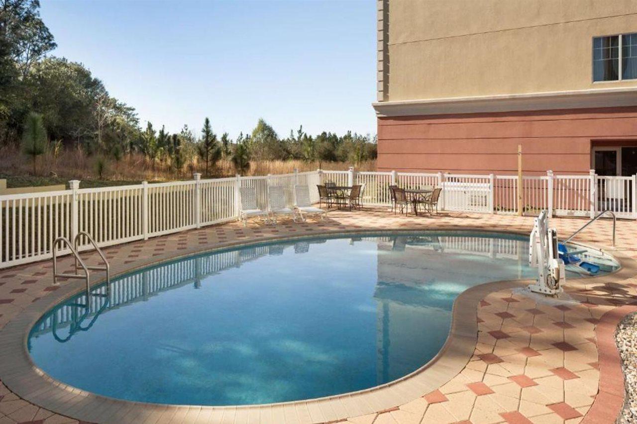 Country Inn & Suites By Radisson, Crestview, Fl Dış mekan fotoğraf
